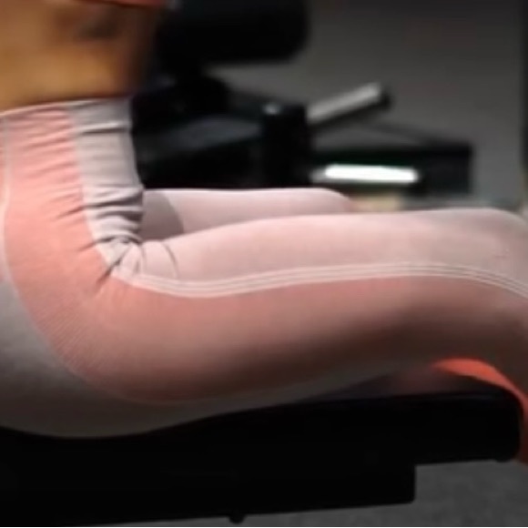 Gymshark 4 leggings - Picture 2 of 5